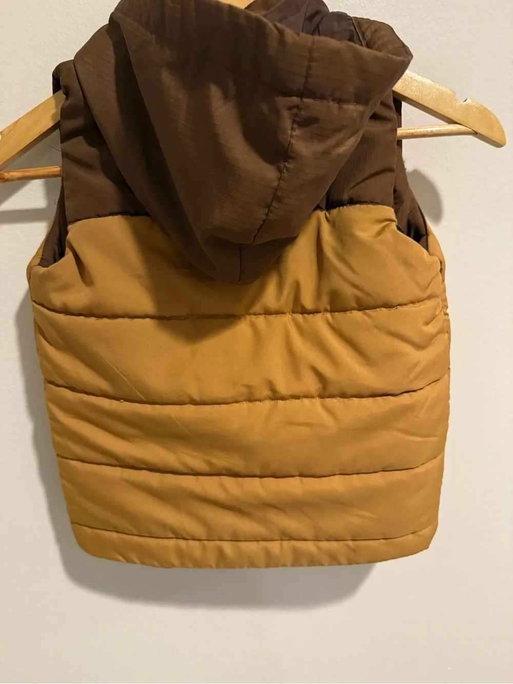 Tommy Bahama Boys Hooded Puffer Vest Brown Tan Size 5/6 Preppy Fall Winter
